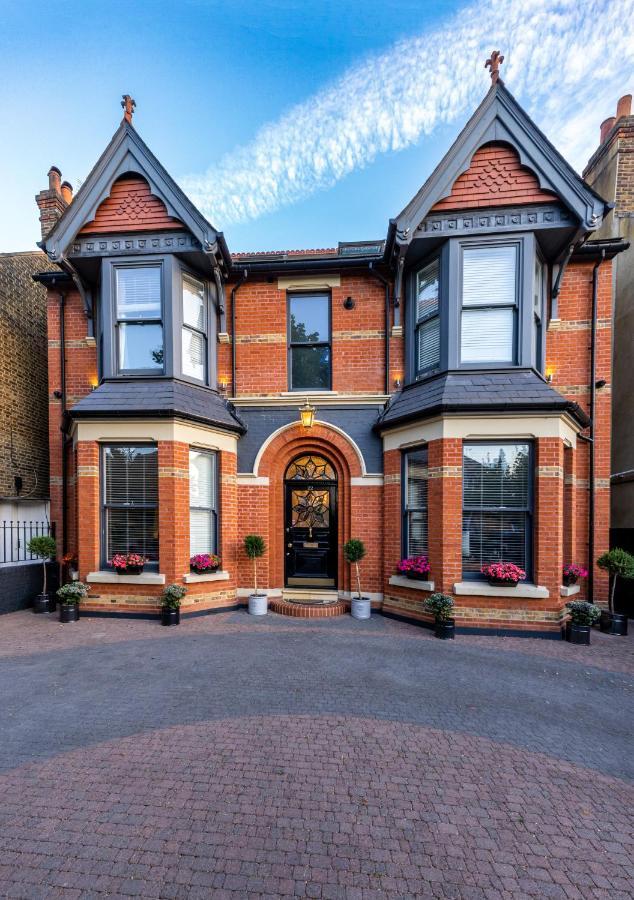 Dream House London With Gym, Cinema And Housekeeper Villa Ealing Exterior photo