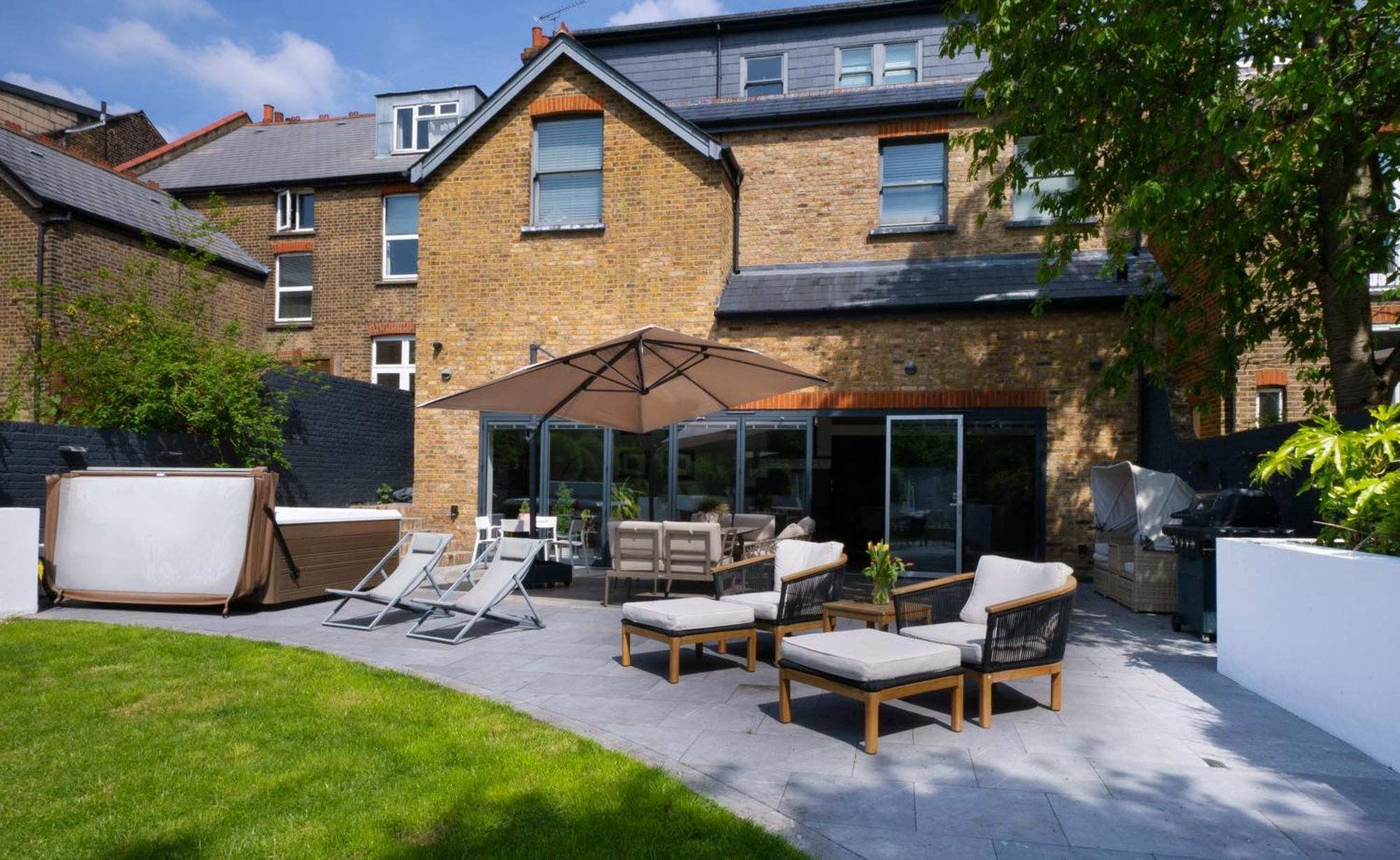 Dream House London With Gym, Cinema And Housekeeper Villa Ealing Exterior photo